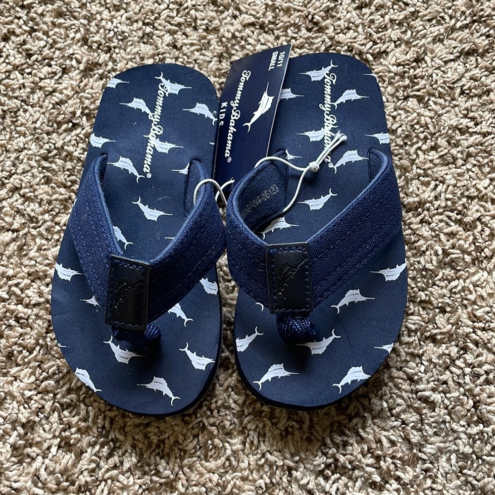 Tommy Bahama Boys Flip Flops, size 10/11, NWT